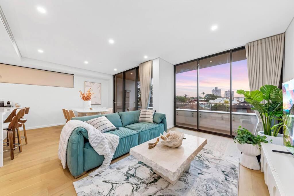 Luxury Penthouse 3 Bedrooms In Neutral Bay Apartment