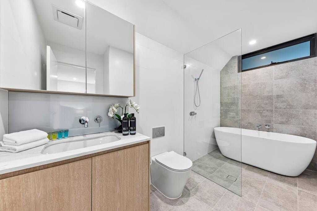 Luxury Penthouse 3 Bedrooms In Neutral Bay Apartment