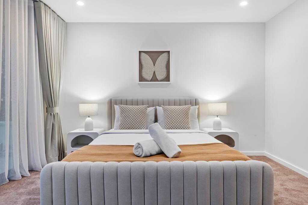 Luxury Penthouse 3 Bedrooms In Neutral Bay